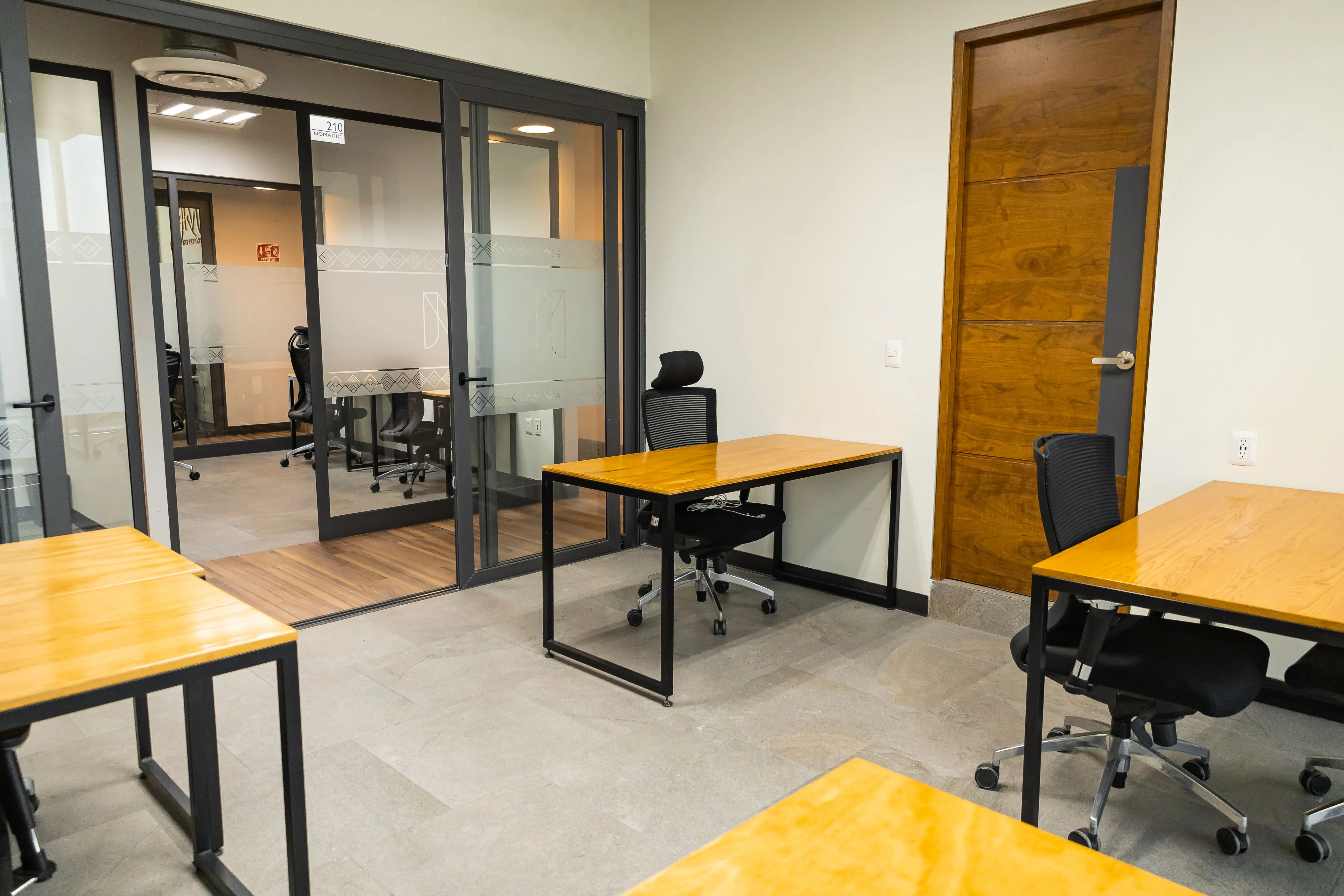 Oficina privada en Nomadic